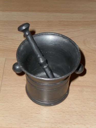 Mörser mit stößel - mit, zinn