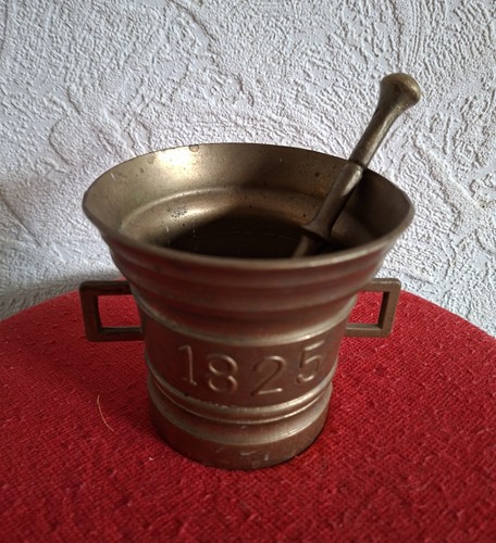 Messing mörser mit stößel - mörser,