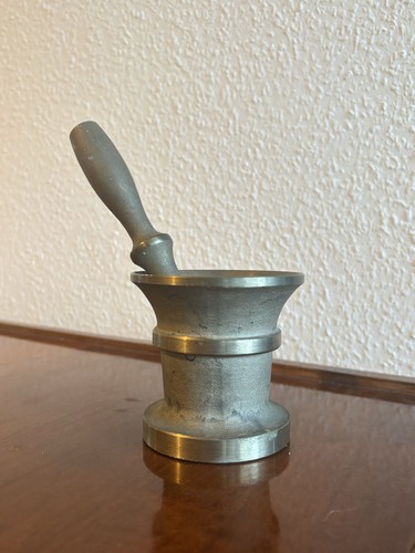 Massiver vintage mörser mit - massiver,