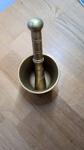 Messing mörser mit - messing,