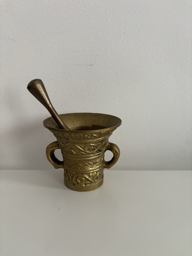 Messing mörser mit - mörser,