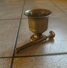 MÖRSER MIT STÖßEL  --