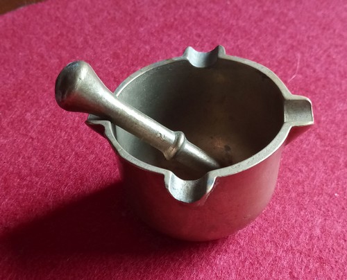 Messing mörser mit stößel - mörser,