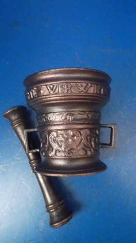 Mörser mit passgenauen - mÖrser,