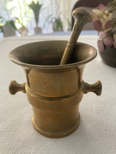 Mörser mit stößel aus - mörser,